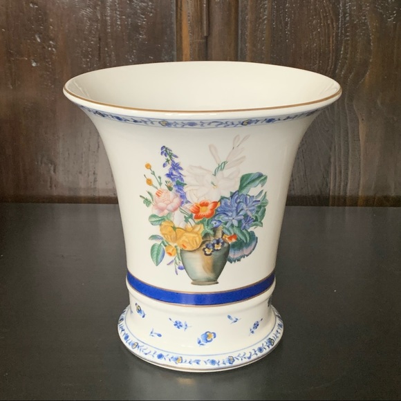 Academie de Porcelaine Bouquet Collection Hand Painted 8” Vase Cachepot - Picture 1 of 16